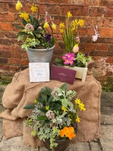 Easter planter with chocolates